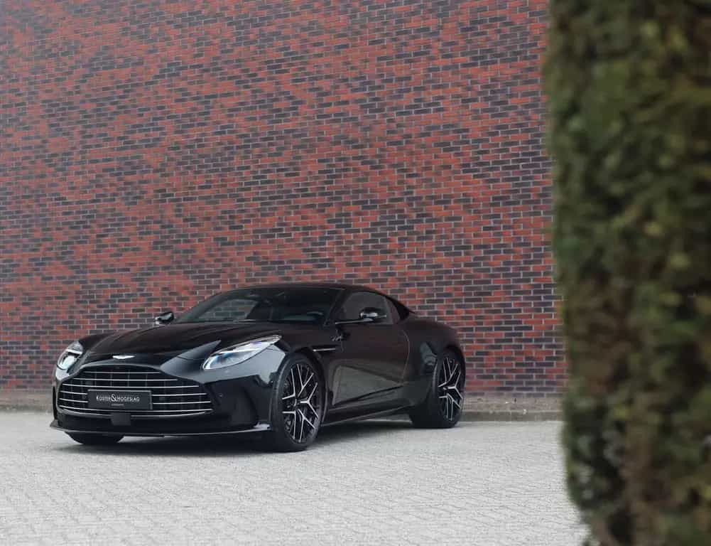 Aston Martin DB12 4.0 V8 | 360 camera - Scheckheft 05/2025-photo-15