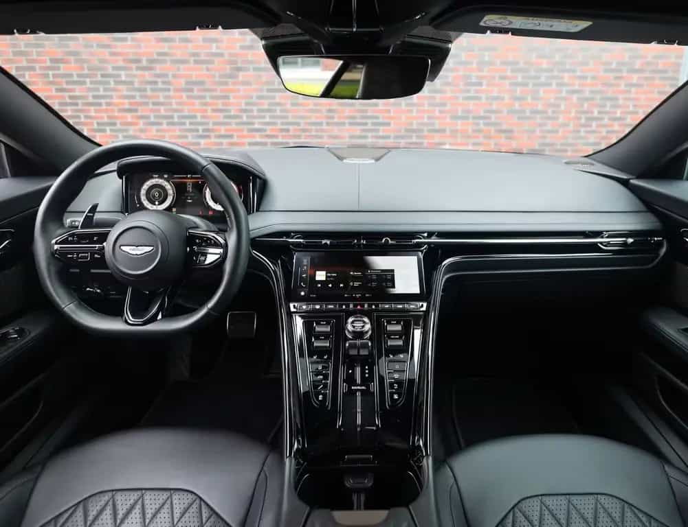 Aston Martin DB12 4.0 V8 | 360 camera - Scheckheft 05/2025-photo-2