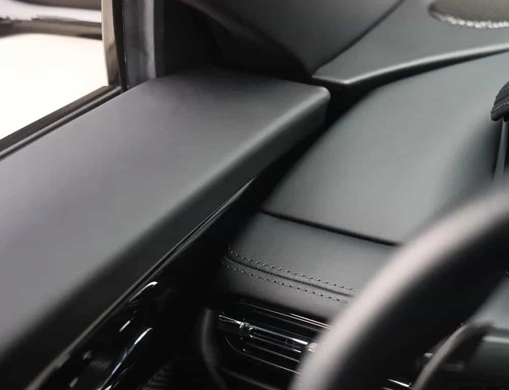 Aston Martin DB12 4.0 V8 | 360 camera - Scheckheft 05/2025-photo-30
