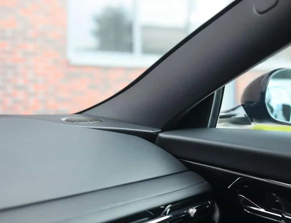 Aston Martin DB12 4.0 V8 | 360 camera - Scheckheft 05/2025-photo-32