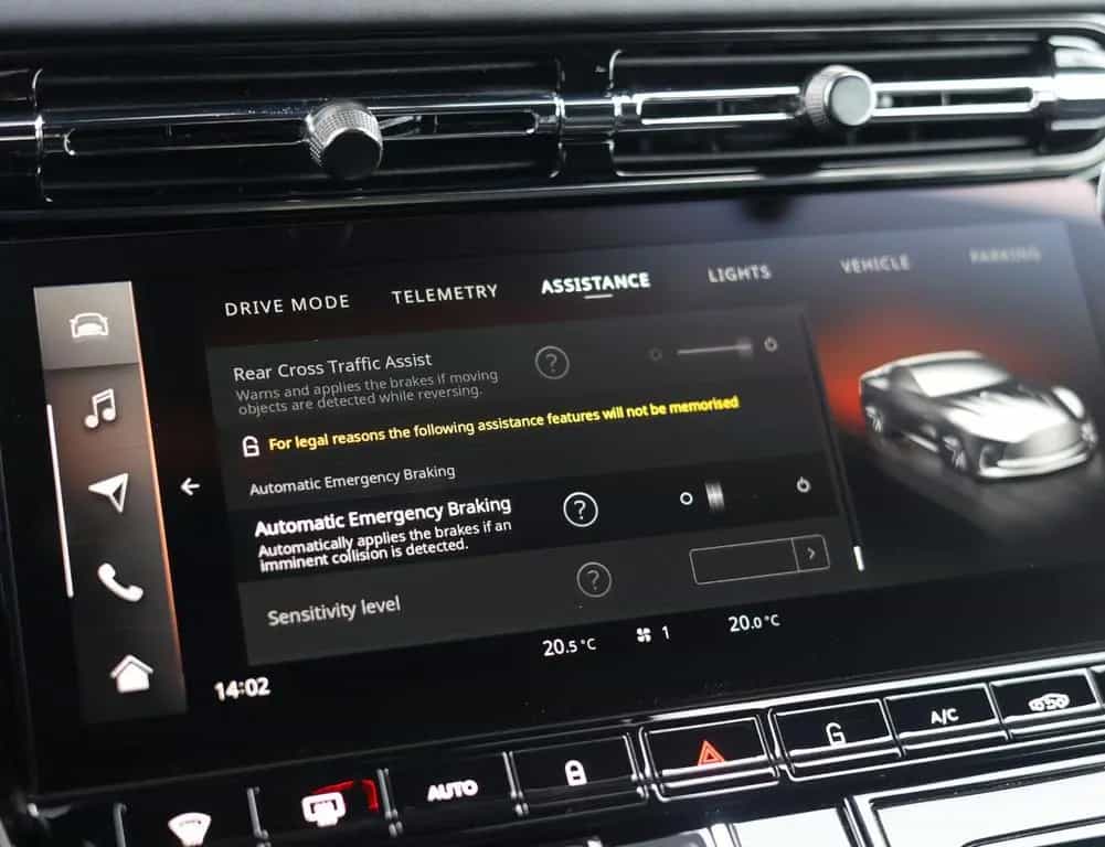 Aston Martin DB12 4.0 V8 | 360 camera - Scheckheft 05/2025-photo-39