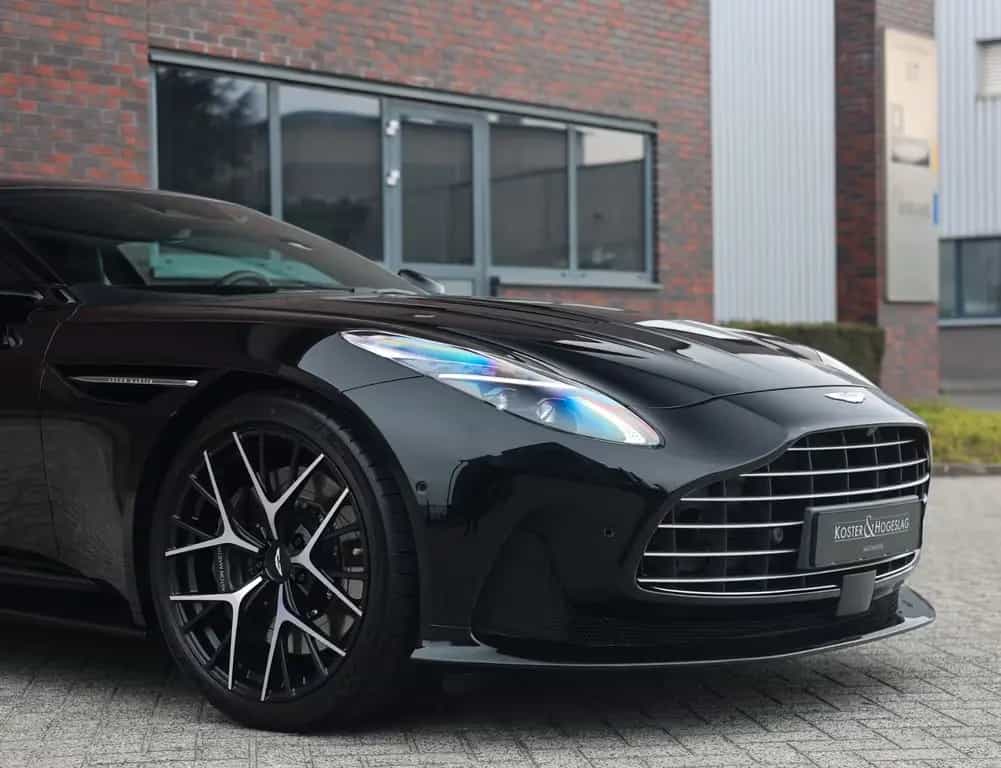 Aston Martin DB12 4.0 V8 | 360 camera - Scheckheft 05/2025-photo-7