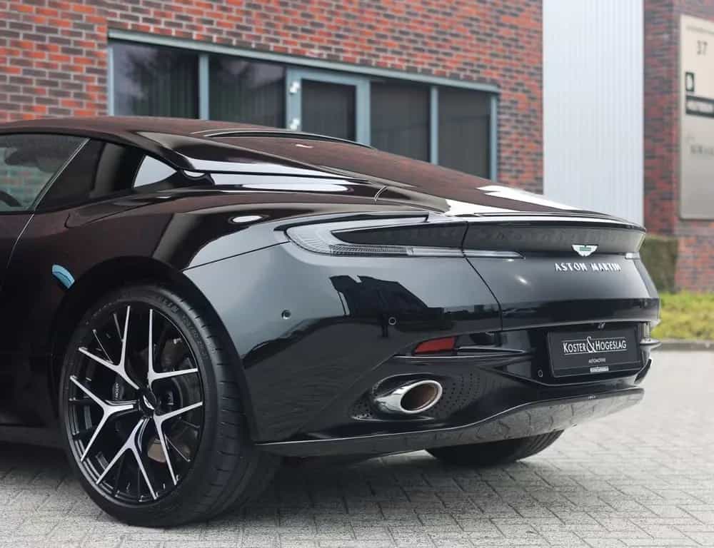 Aston Martin DB12 4.0 V8 | 360 camera - Scheckheft 05/2025-photo-9
