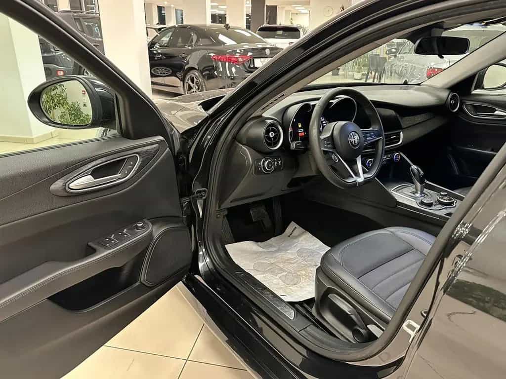 Alfa Romeo Giulia 2.2 Turbodiesel 190 CV AT8 201 08/2019-photo-11