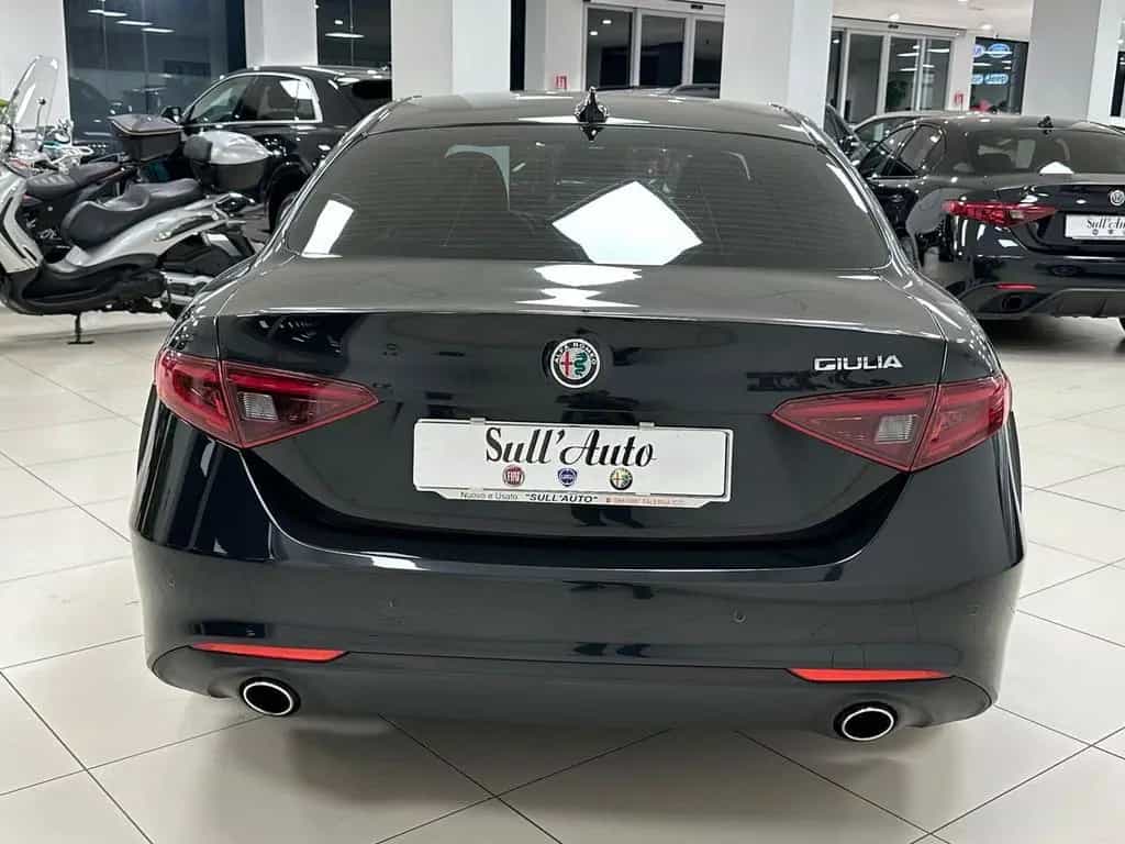 Alfa Romeo Giulia 2.2 Turbodiesel 190 CV AT8 201 08/2019-photo-5