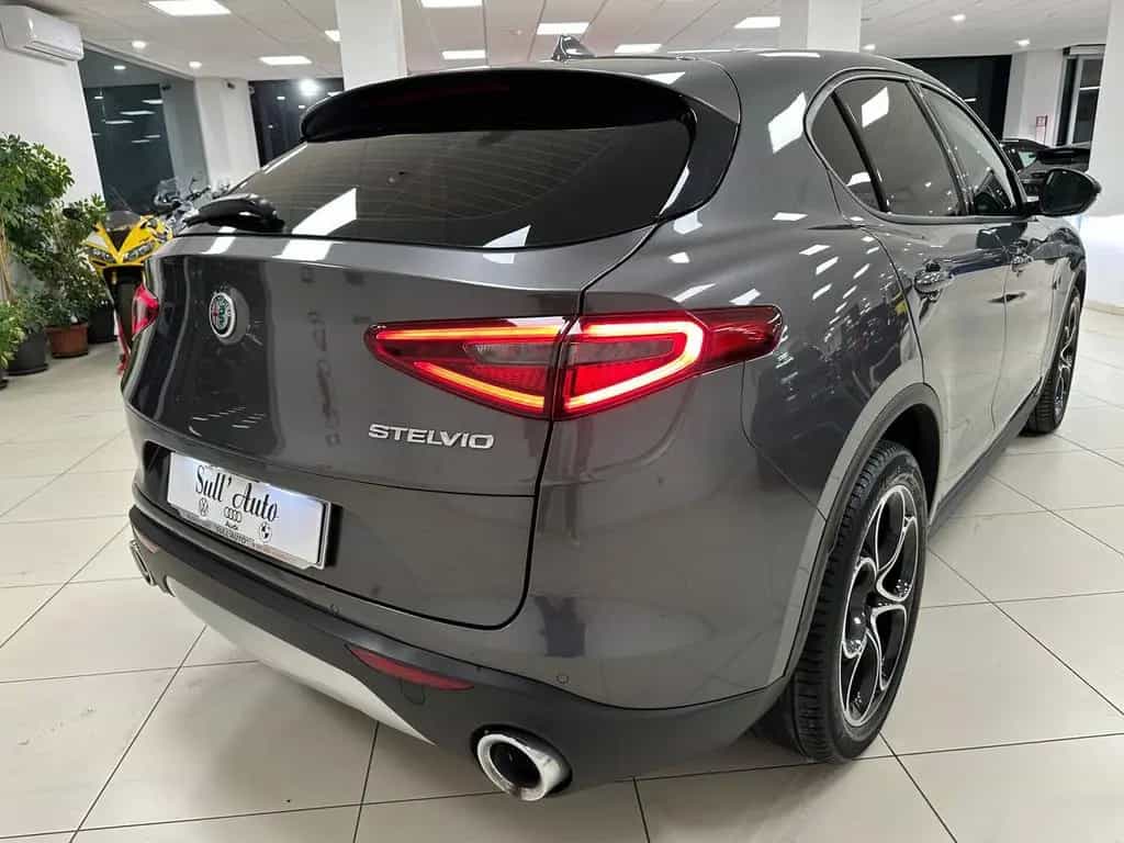 Alfa Romeo Stelvio 2.2 TD 190 CV AT8 SUPER - 202 05/2022-photo-4