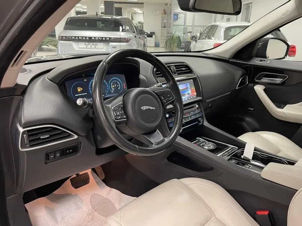 Jaguar F-Pace 2.0 D 180 CV AWD aut. Prestige 201 11/2017-photo-12