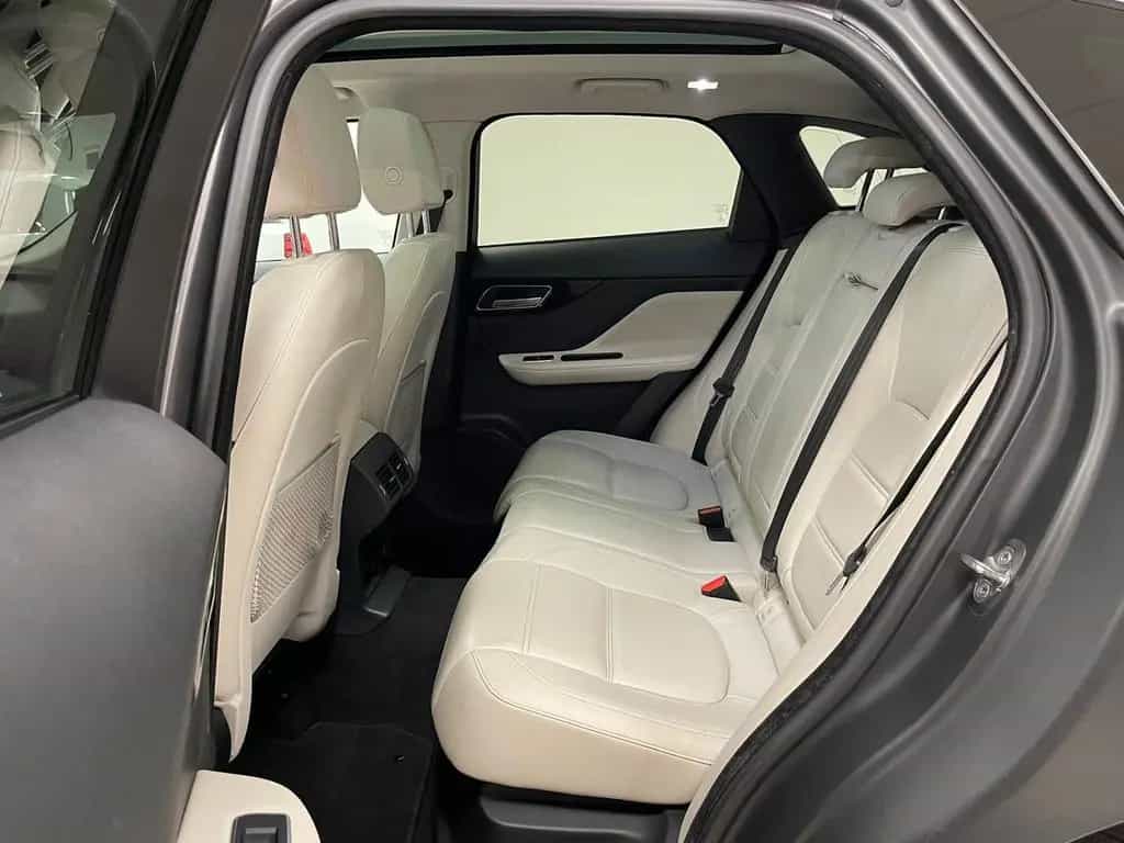 Jaguar F-Pace 2.0 D 180 CV AWD aut. Prestige 201 11/2017-photo-14