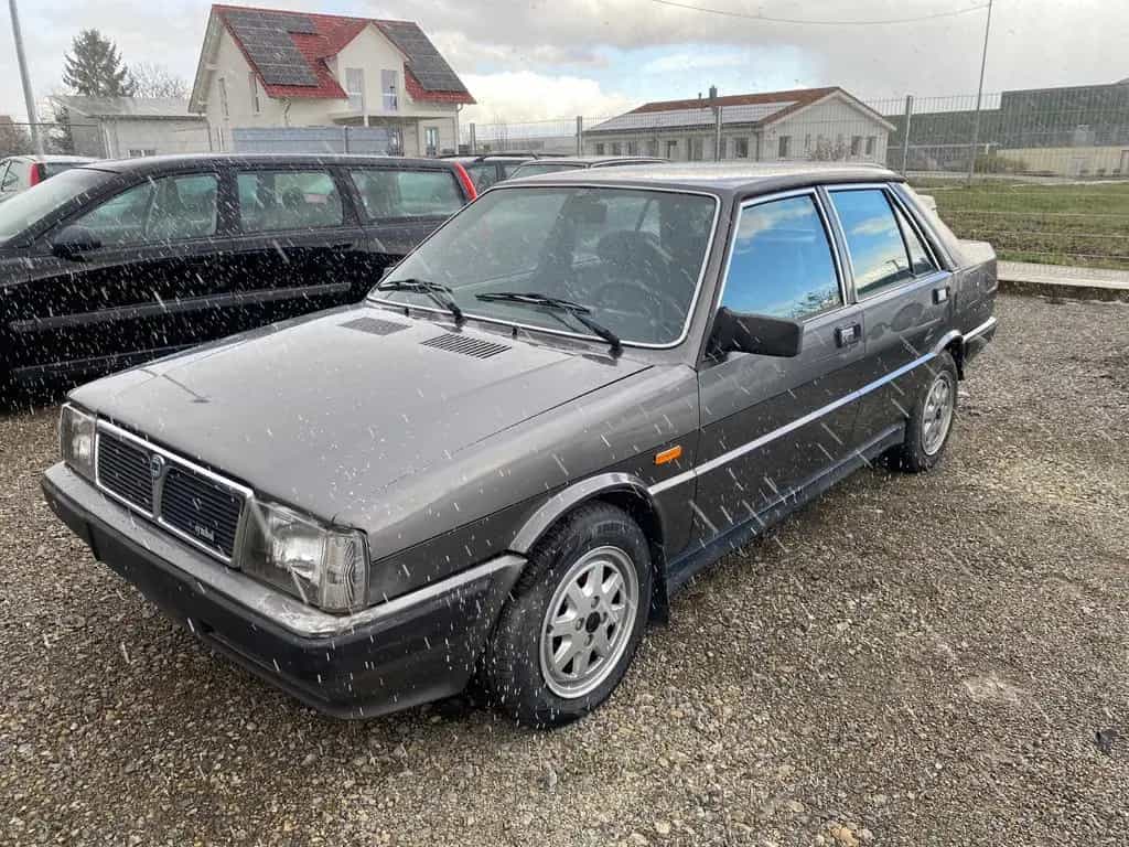 Lancia Prisma 1.6 Liter!!*RARITÄT*Kein ROST!Wenig km* 07/1987-photo-1