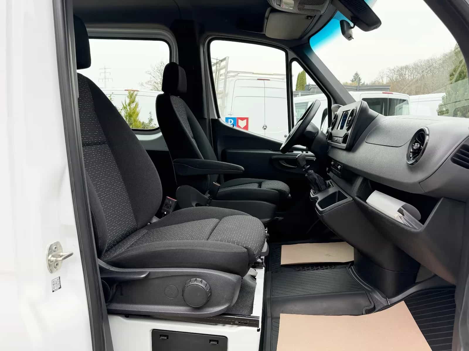 Mercedes-Benz Sprinter 11/2020-photo-21