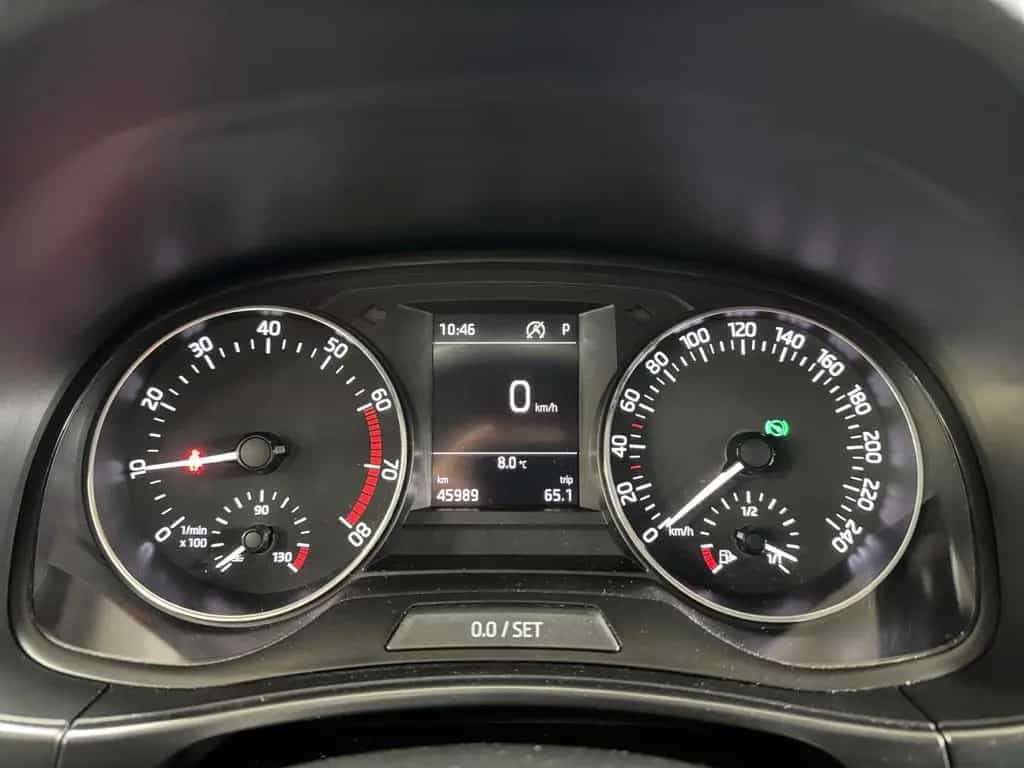 Skoda Fabia Combi 1.0 TSI DSG Clever Sitzheizung PDC 06/2018-photo-11