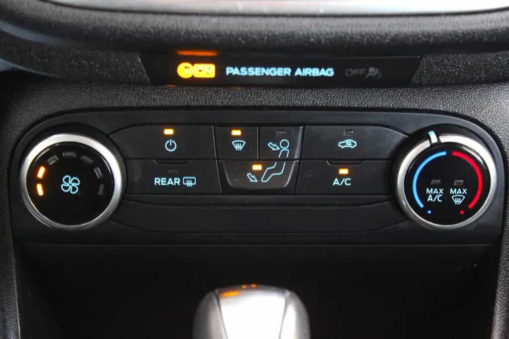 Ford Fiesta 1,0 EcoBoost Autom. *NAVI*LED*TEMPOMAT*F1 11/2017-photo-19