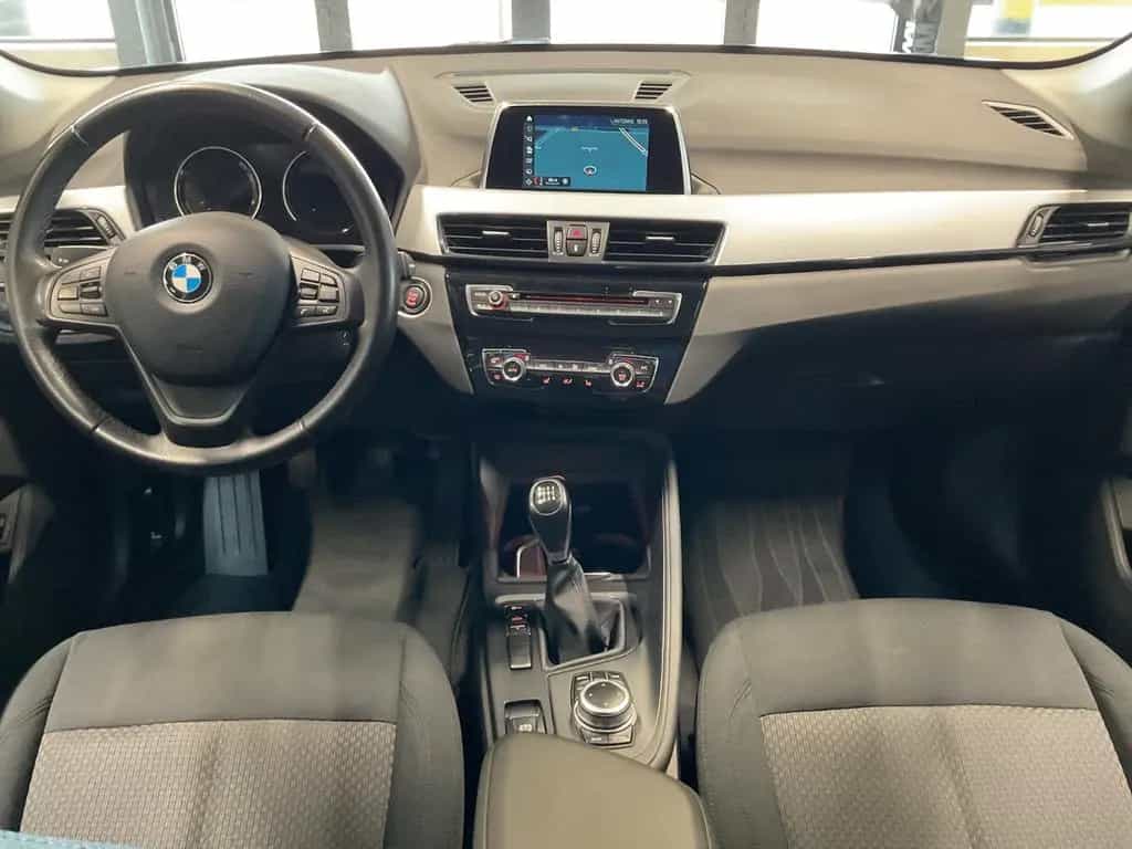 BMW X1 sDr. 18i Advantage AHK Navi BT Sitzh. PDC 17" 02/2019-photo-9