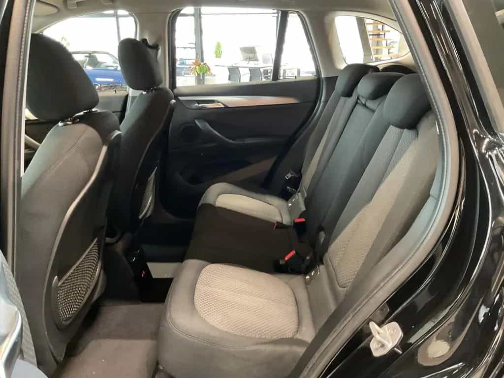 BMW X1 sDr. 18i Advantage AHK Navi BT Sitzh. PDC 17" 02/2019-photo-12