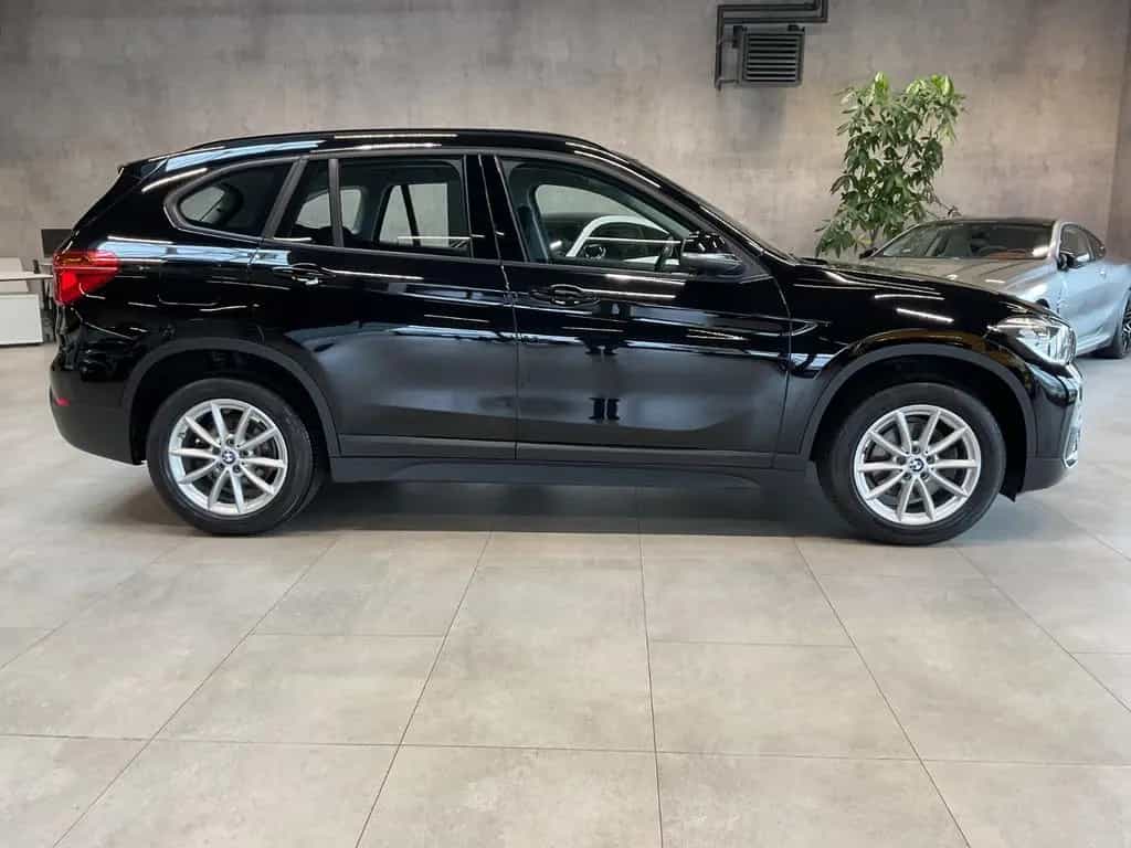 BMW X1 sDr. 18i Advantage AHK Navi BT Sitzh. PDC 17" 02/2019-photo-15