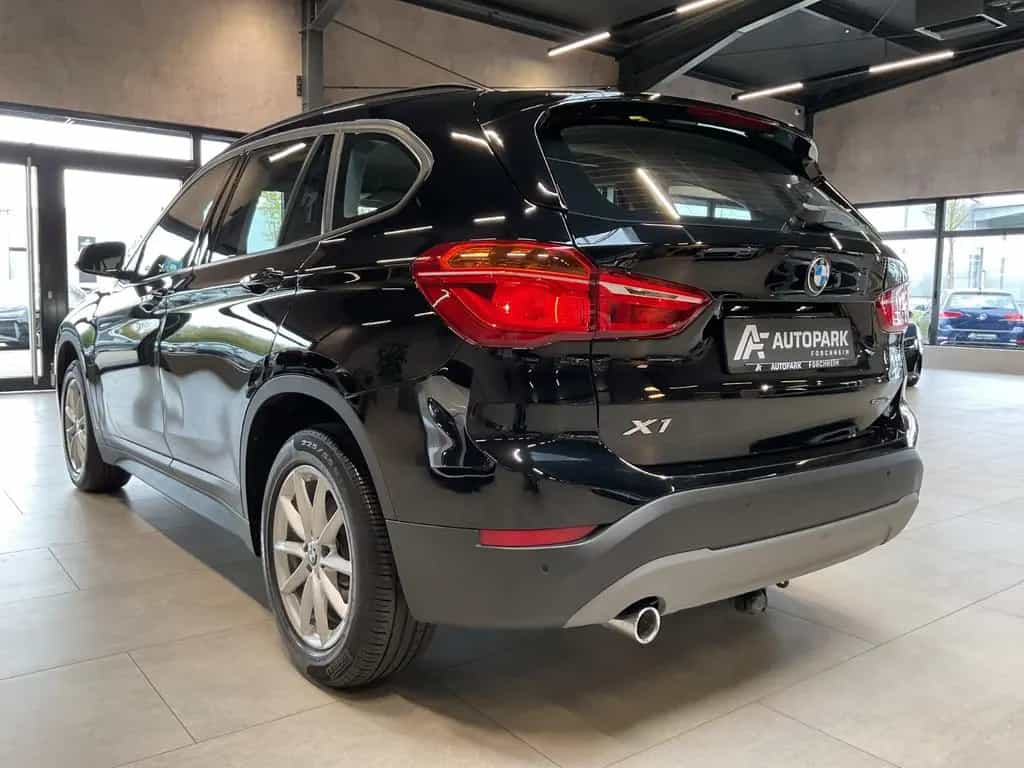 BMW X1 sDr. 18i Advantage AHK Navi BT Sitzh. PDC 17" 02/2019-photo-19