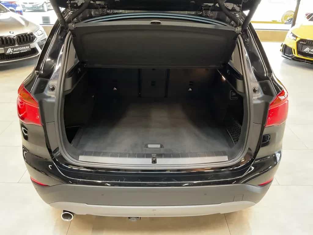 BMW X1 sDr. 18i Advantage AHK Navi BT Sitzh. PDC 17" 02/2019-photo-24
