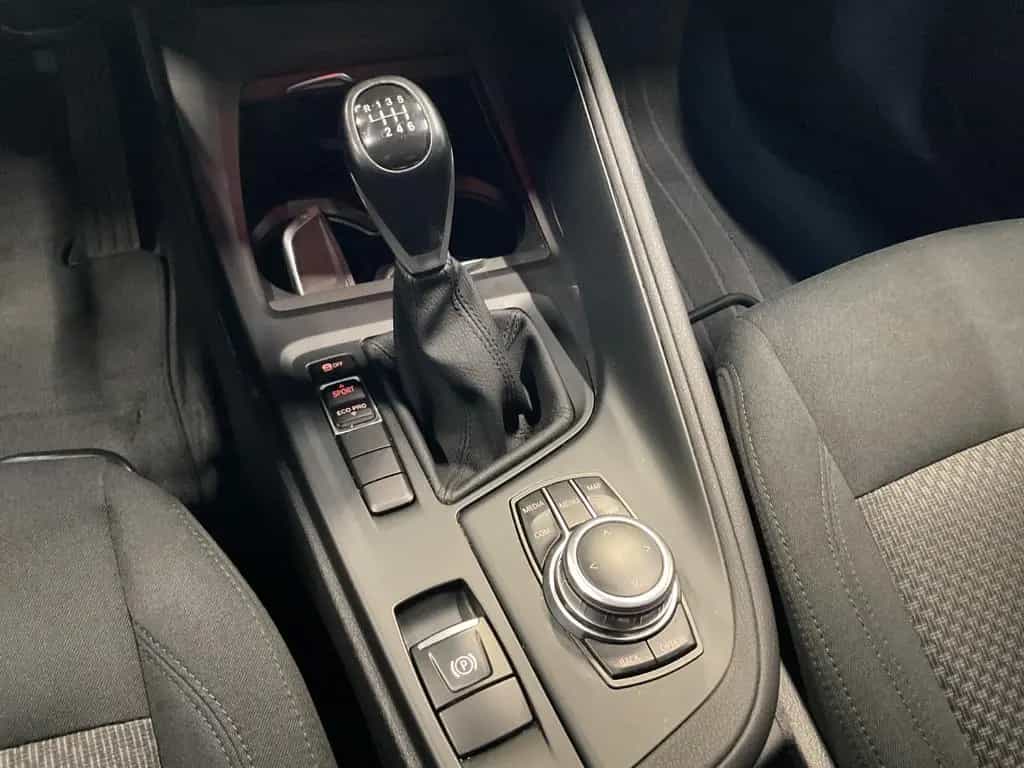 BMW X1 sDr. 18i Advantage AHK Navi BT Sitzh. PDC 17" 02/2019-photo-26