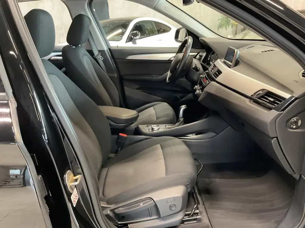 BMW X1 sDr. 18i Advantage AHK Navi BT Sitzh. PDC 17" 02/2019-photo-29