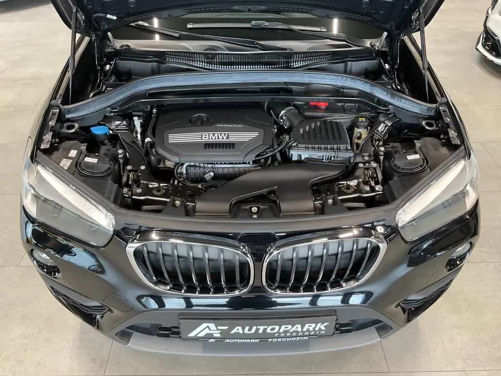 BMW X1 sDr. 18i Advantage AHK Navi BT Sitzh. PDC 17" 02/2019-photo-32