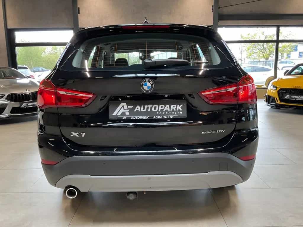 BMW X1 sDr. 18i Advantage AHK Navi BT Sitzh. PDC 17" 02/2019-photo-3