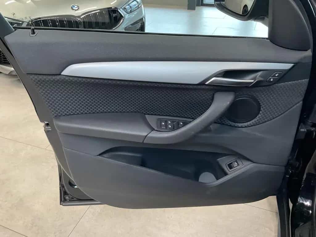 BMW X1 sDr. 18i Advantage AHK Navi BT Sitzh. PDC 17" 02/2019-photo-45