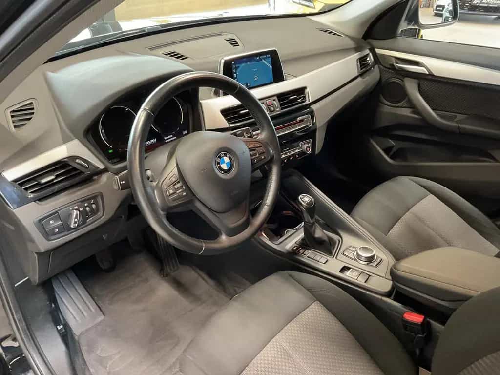 BMW X1 sDr. 18i Advantage AHK Navi BT Sitzh. PDC 17" 02/2019-photo-6