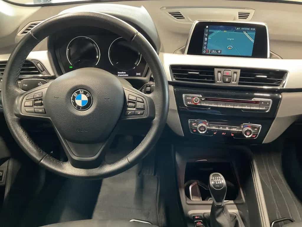BMW X1 sDr. 18i Advantage AHK Navi BT Sitzh. PDC 17" 02/2019-photo-8