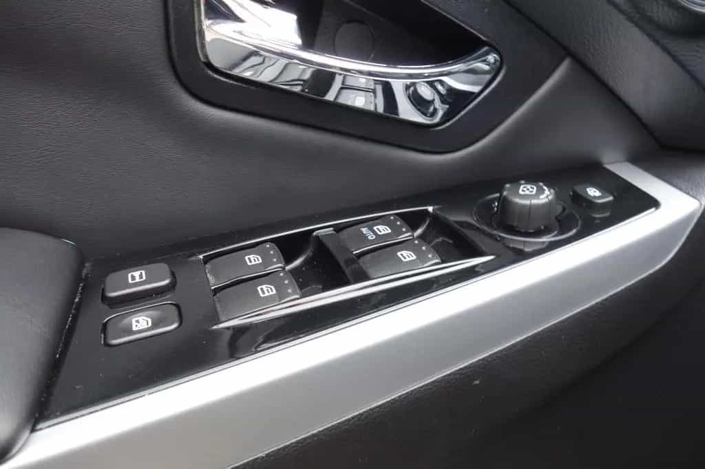 Ssangyong Korando Quartz 4x4.Leder.Automatik.Sitzheiz.AHK 11/2015-photo-12