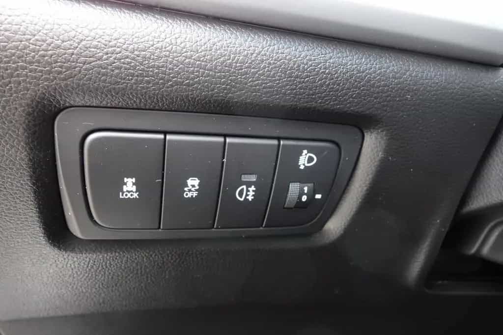 Ssangyong Korando Quartz 4x4.Leder.Automatik.Sitzheiz.AHK 11/2015-photo-13