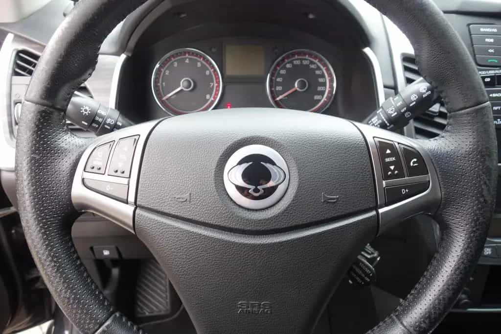 Ssangyong Korando Quartz 4x4.Leder.Automatik.Sitzheiz.AHK 11/2015-photo-14