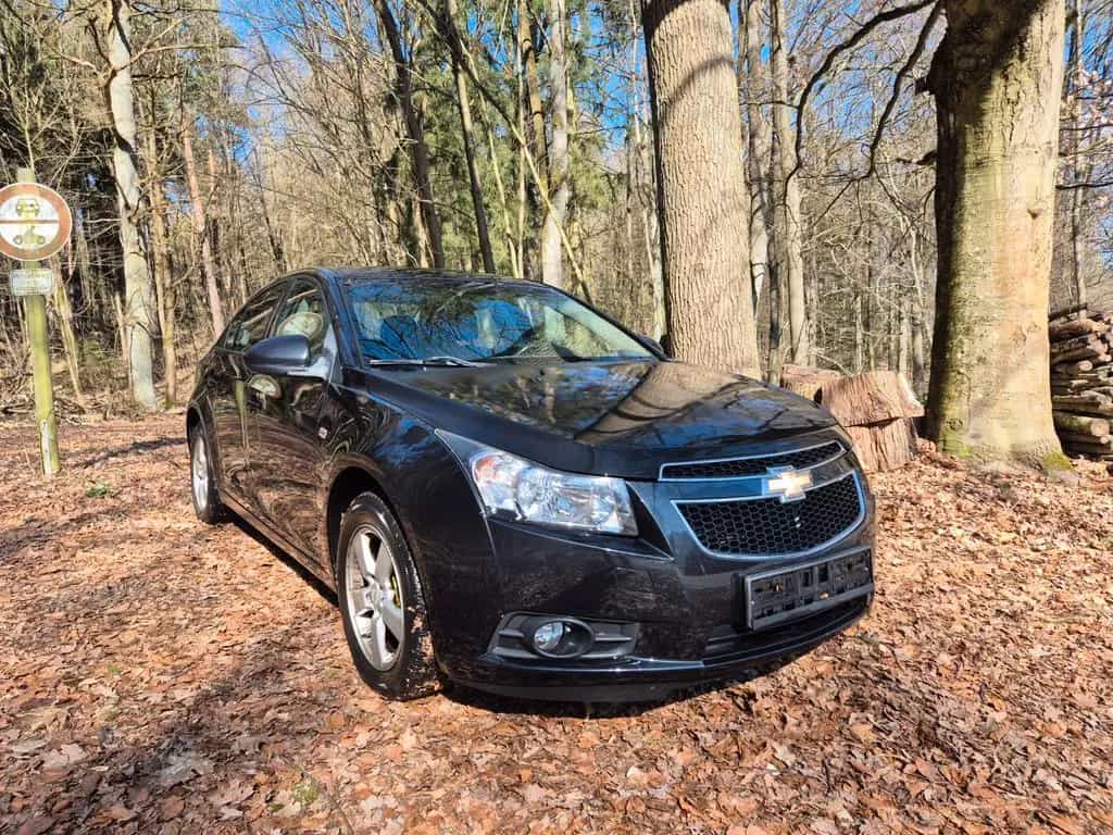 Chevrolet Cruze 1.6 LT Benziner Limousine 08/2011-photo-1
