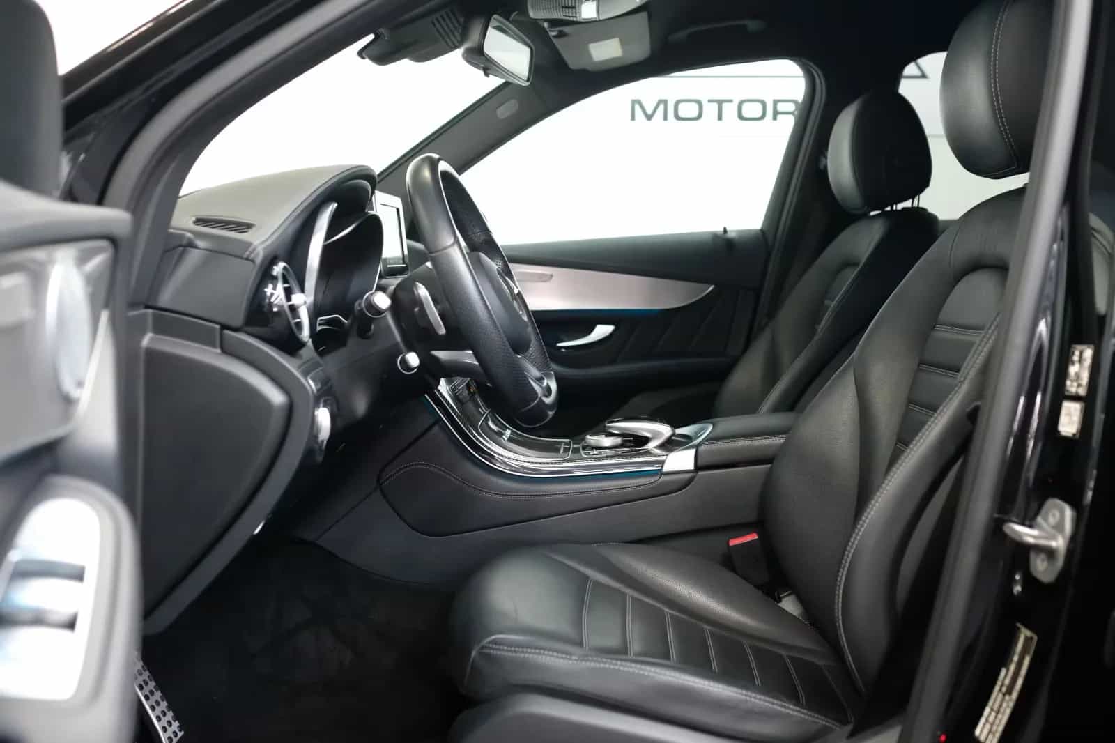 Mercedes-Benz GLC-Class 43 AMG 03/2018-photo-12