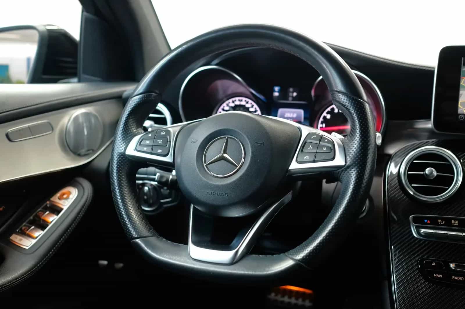 Mercedes-Benz GLC-Class 43 AMG 03/2018-photo-15