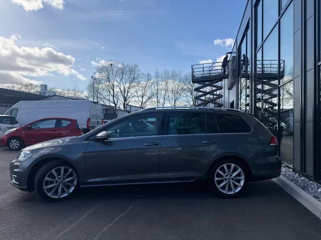 Volkswagen Golf VII V. Highline DSG*ACC*CAM*PDC*APPLE CAR* 02/2019-photo-30