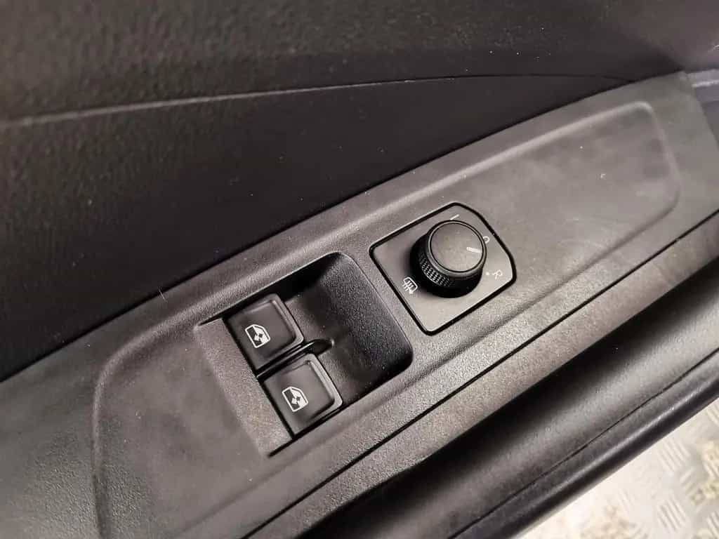 Skoda Fabia 1.0 TSI Ambition Tour Winter|LED|Navi|RFK 03/2024-photo-10