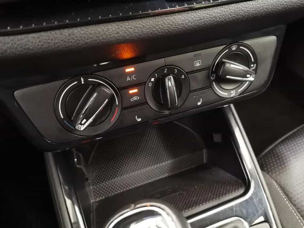 Skoda Fabia 1.0 TSI Ambition Tour Winter|LED|Navi|RFK 03/2024-photo-12