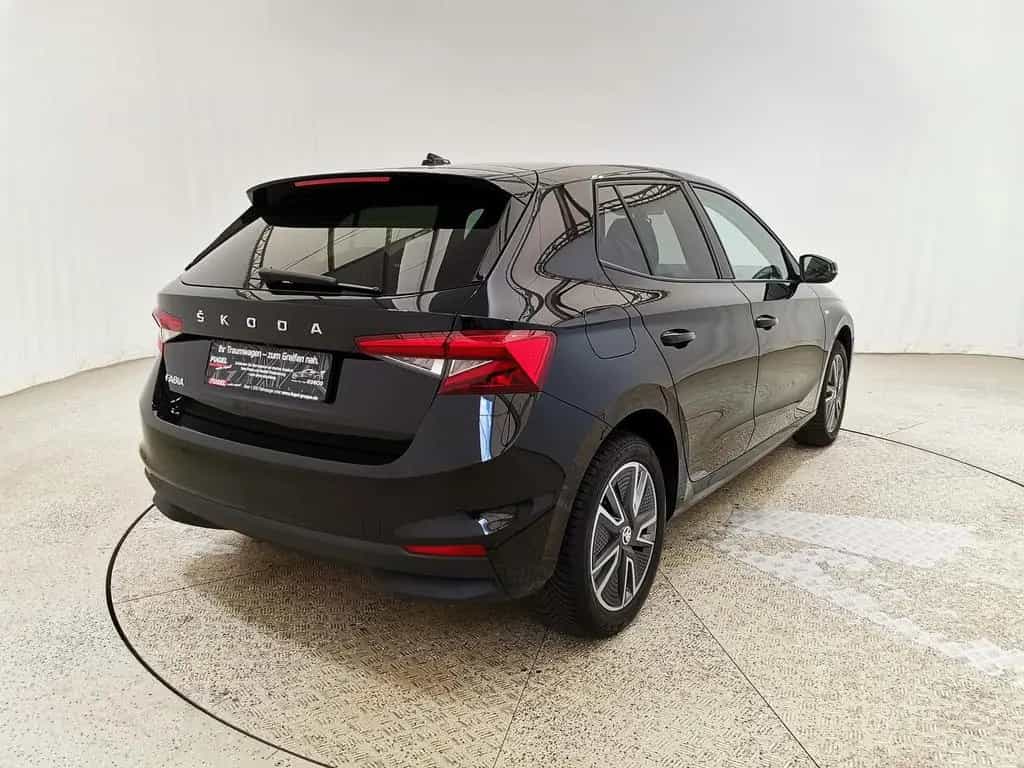 Skoda Fabia 1.0 TSI Ambition Tour Winter|LED|Navi|RFK 03/2024-photo-3