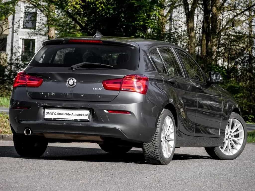 BMW 1 Series 118i 5-Türer+LED+NAVI+AUT+17" LMR 05/2019-photo-0