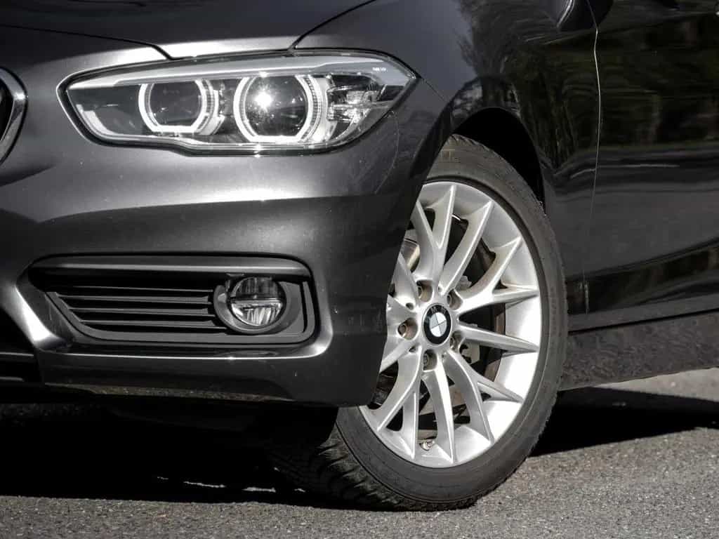 BMW 1 Series 118i 5-Türer+LED+NAVI+AUT+17" LMR 05/2019-photo-3