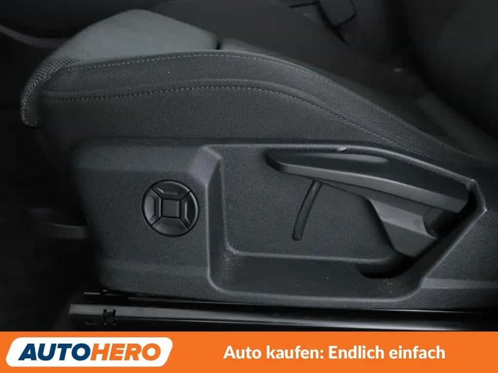 Audi Q3 35 TFSI Mild-Hybrid ACT Aut.*NAVI*CAM*SHZ* 10/2021-photo-26