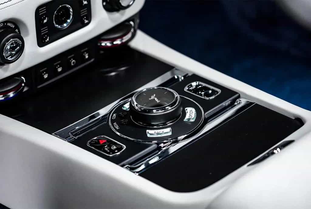 Rolls-Royce Dawn Onyx Concept 08/2022-photo-10