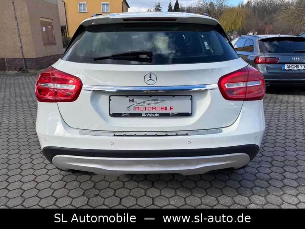 Mercedes-Benz GLA 200 Style  66.000 km. Bi-Xenon Panorama 08/2015-photo-15