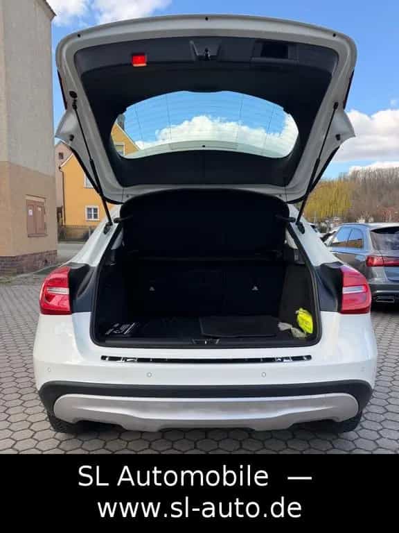 Mercedes-Benz GLA 200 Style  66.000 km. Bi-Xenon Panorama 08/2015-photo-18