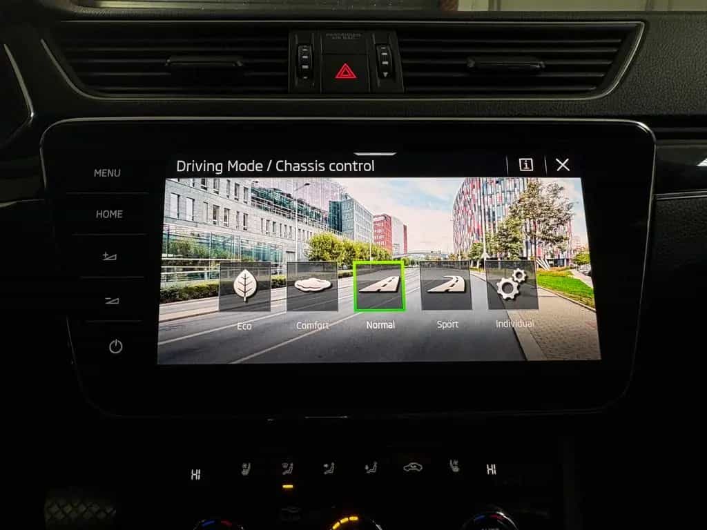 Skoda Superb Combi L&K 4x4*Navi*ViCo*AHK*Canton*Pano 02/2022-photo-18