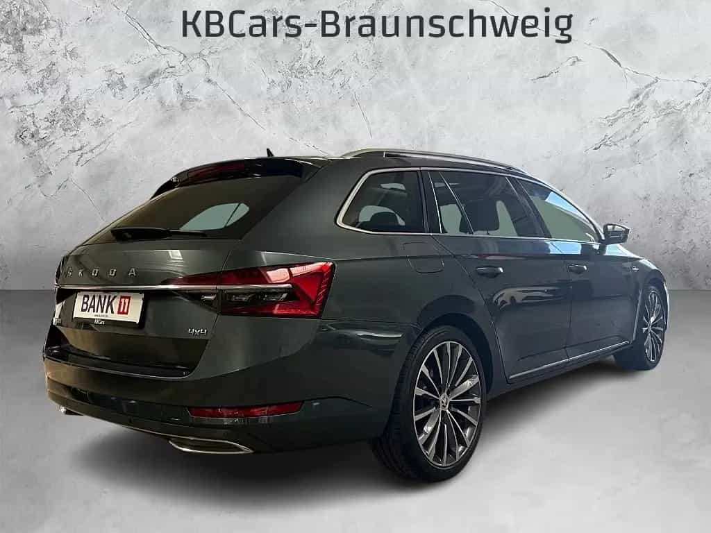 Skoda Superb Combi L&K 4x4*Navi*ViCo*AHK*Canton*Pano 02/2022-photo-2