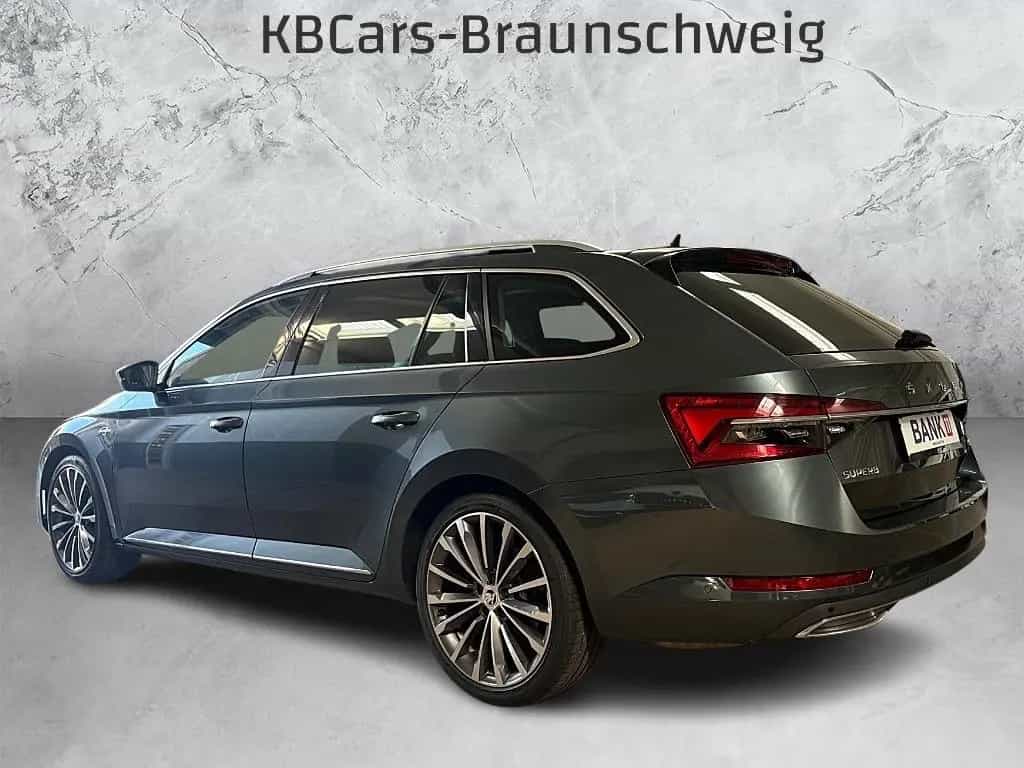 Skoda Superb Combi L&K 4x4*Navi*ViCo*AHK*Canton*Pano 02/2022-photo-3