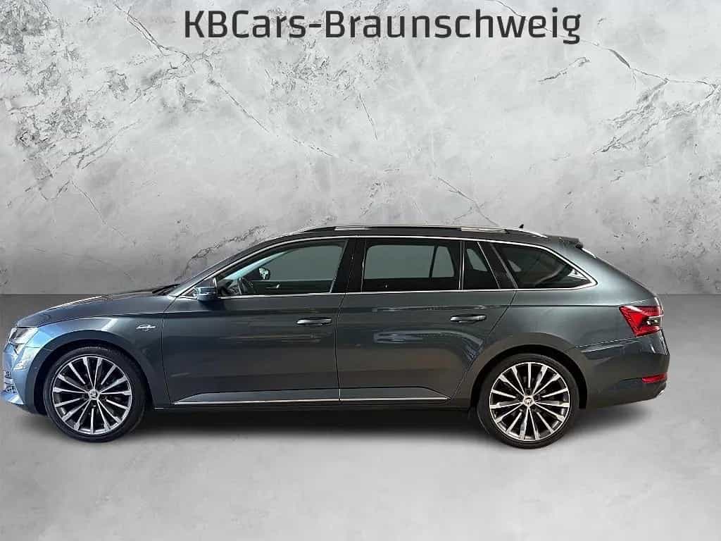 Skoda Superb Combi L&K 4x4*Navi*ViCo*AHK*Canton*Pano 02/2022-photo-5