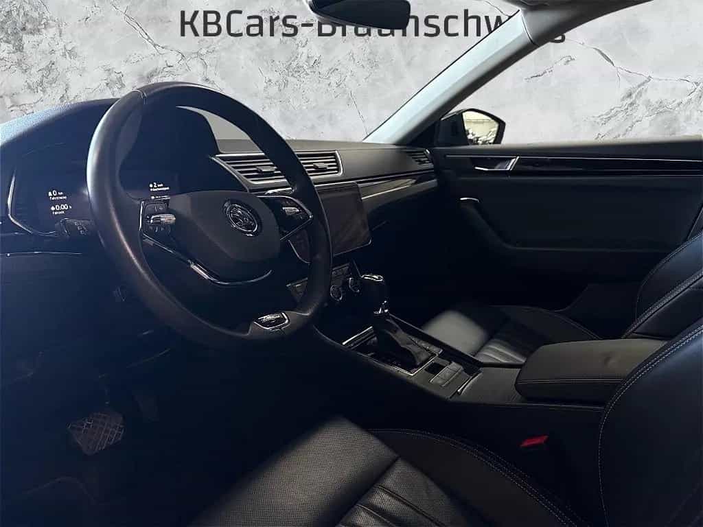 Skoda Superb Combi L&K 4x4*Navi*ViCo*AHK*Canton*Pano 02/2022-photo-8