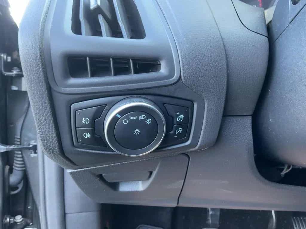 Ford Focus Cool & Connect 1.0 EcoBoost+WINTER-PAKET 06/2018-photo-17
